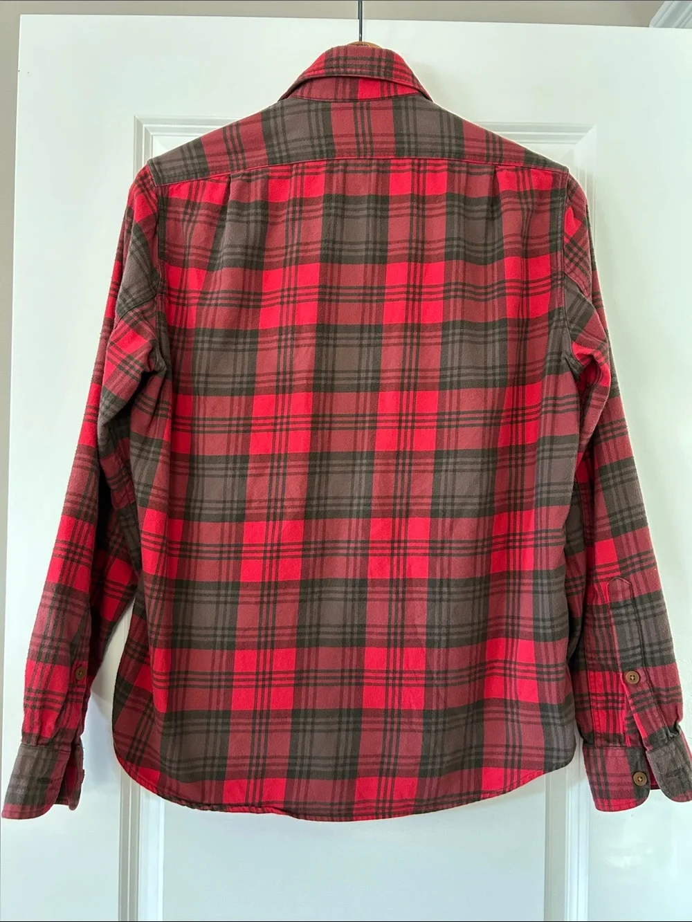 J. Crew button close